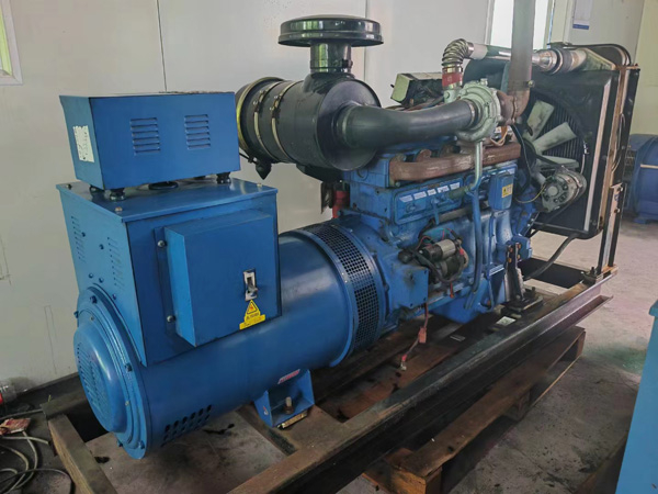 前郭100kW柴油发电机组使用多级机油有哪些优缺点？